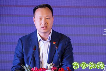 郏县县长王景育致欢迎辞