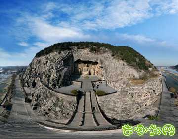 龙门石窟全景